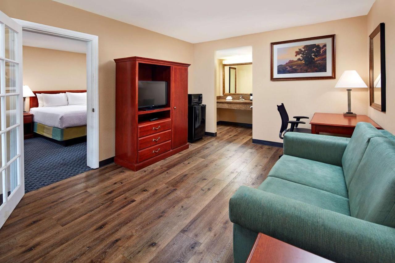 La Quinta By Wyndham Thousand Oaks-Newbury Park Exterior foto